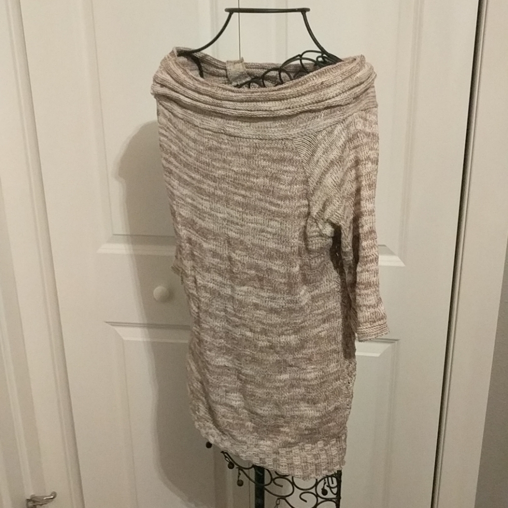 Sweater - Picture 2 of 2